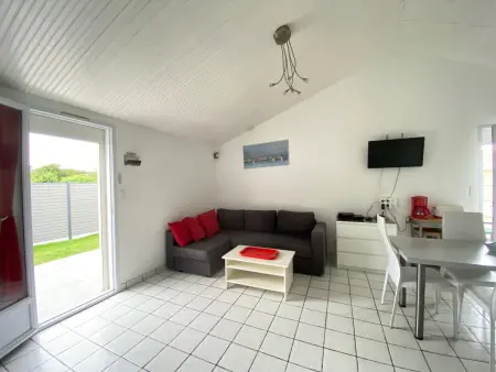 Maison de Charme au Calme avec Jardin Clos, WIFI, Proche Plage du Marais Girard, Animaux Acceptés - Photo 5