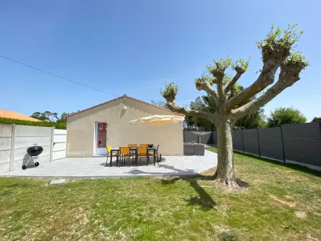 Maison de Charme au Calme avec Jardin Clos, WIFI, Proche Plage du Marais Girard, Animaux Acceptés - Photo 12