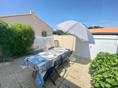 Maison à 300m de la plage, avec terrasse, parking privatif, animaux admis ! - Photo 10