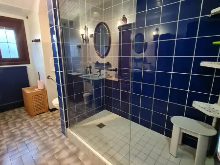 Voici une suggestion de titre :

Gîte charmant près de Nancy avec climatisation, WiFi, barbecue et parking privé - Photo 4