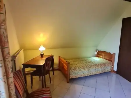 Voici une suggestion de titre :

Gîte charmant près de Nancy avec climatisation, WiFi, barbecue et parking privé - Photo 14