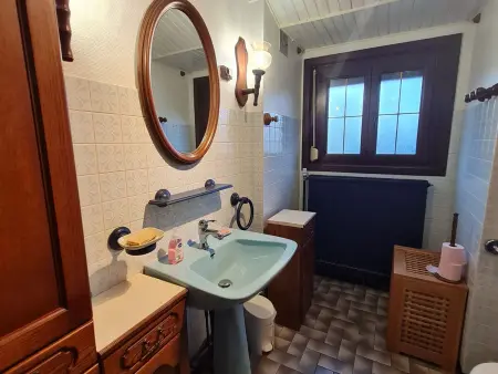Voici une suggestion de titre :

Gîte charmant près de Nancy avec climatisation, WiFi, barbecue et parking privé - Photo 17