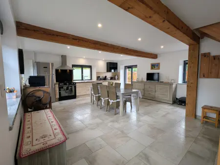 Gîte moderne et rénové avec carport et local à ski au calme près des Vosges - Photo 2