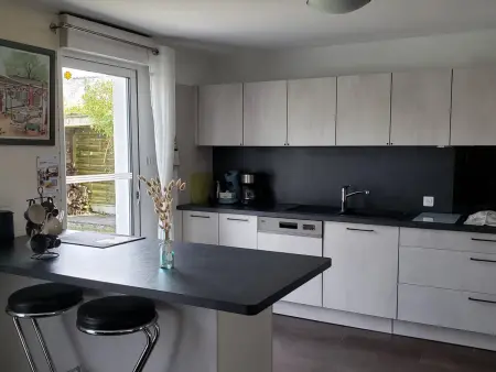 Maison cosy à Guérande, proche cité médiévale, avec jardin, terrasse, fibre et home cinéma. - Photo 3