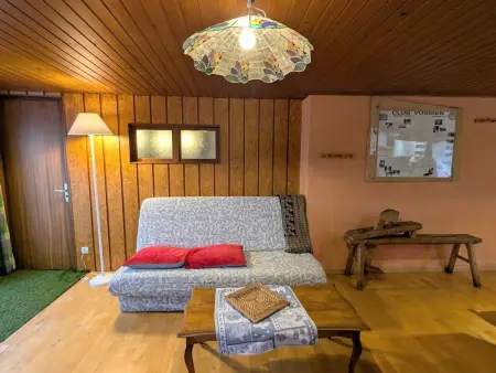 Appartement cosy au cœur de Vagney, proche commerces et sentiers, terrasse et cheminée, à 15km Gérardmer - Photo 6