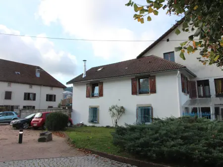 Appartement cosy au cœur de Vagney, proche commerces et sentiers, terrasse et cheminée, à 15km Gérardmer - Photo 18
