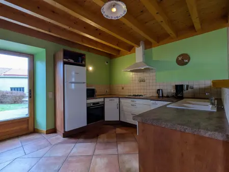 Gîte Familial à Riotord avec Jardin et Aire de Jeux - Photo 10