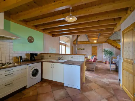 Gîte Familial à Riotord avec Jardin et Aire de Jeux - Photo 12