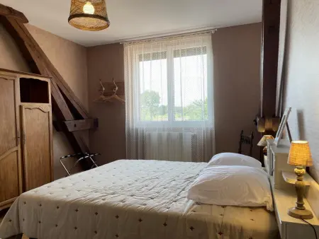 Gîte de Charme Rénové à Pierrefitte-sur-Loire, Vue sur Campagne - Photo 10