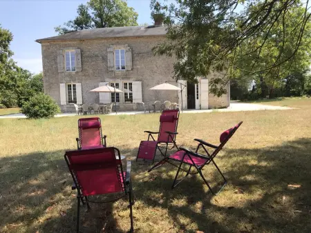Grande maison rénovée avec piscine privée et parc, idéale pour vacances en famille en Dordogne - Photo 1