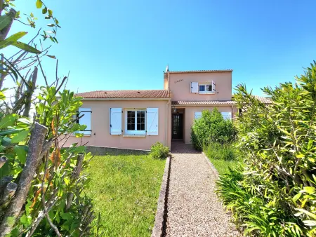 Maison paisible avec jardin, garage, WiFi, proche plage et commerces - Photo 3