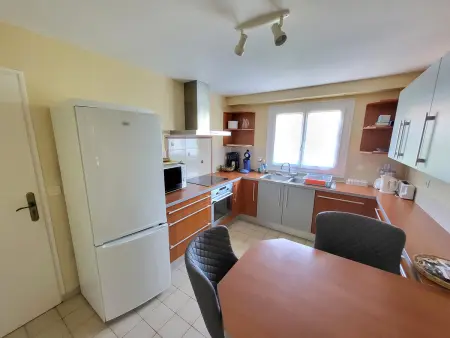 Maison paisible avec jardin, garage, WiFi, proche plage et commerces - Photo 8