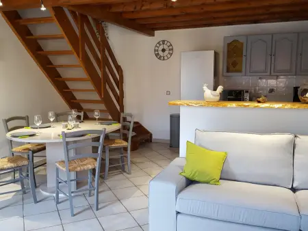 Gîte en Pierre avec Piscine Privée et Terrasse Couverte - Photo 3