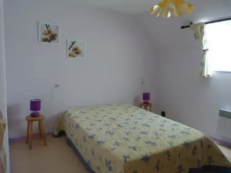Maison de charme en pierres, 5 chambres, jardin clos, terrasse, calme, ping-pong, proche loisirs. - Photo 9