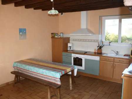 Maison de charme en pierres, 5 chambres, jardin clos, terrasse, calme, ping-pong, proche loisirs. - Photo 17