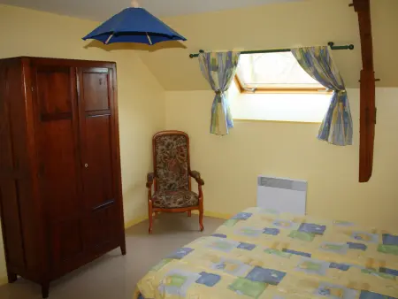 Maison de charme en pierres, 5 chambres, jardin clos, terrasse, calme, ping-pong, proche loisirs. - Photo 18