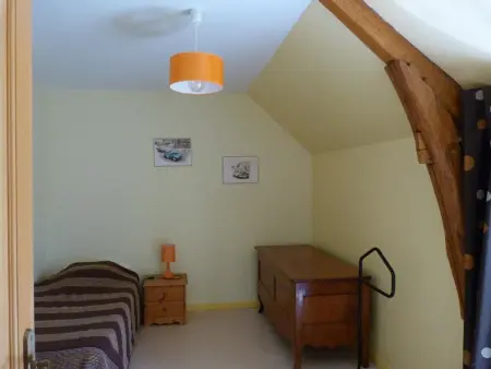 Maison de charme en pierres, 5 chambres, jardin clos, terrasse, calme, ping-pong, proche loisirs. - Photo 20