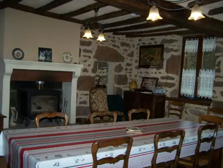 Maison de campagne au calme, jardin, cheminée, proche village et loisirs - Photo 2