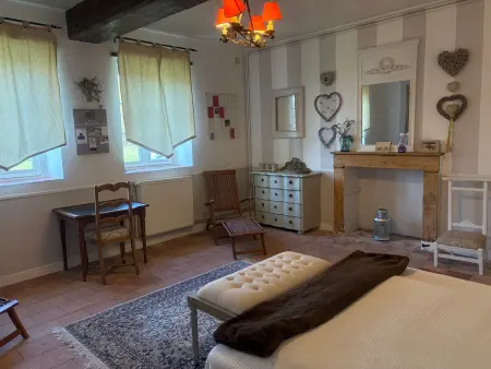 Gîte spacieux rénové en 1850 avec grand jardin, terrasse, jeux pour enfants et équipements modernes ! - Photo 1