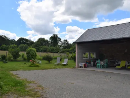 Charme et Authenticité en Forêt Maine Normandie : Demeure Rénovée avec Jardin, Idéale pour Séjour Détente - Photo 10