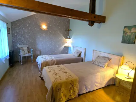 Gîte familial calme avec jardin, wifi et équipements bébé, animaux acceptés - Photo 25