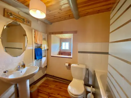 Gîte 10 pers avec 4 chambres et 3 salles d'eau, animaux admis - Photo 15