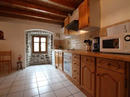 Maison en pierres avec terrain près du Massif du Mézenc, idéale pour un séjour nature en famille - Photo 2