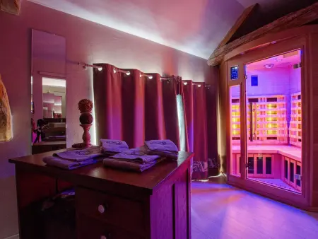 Gîte charmant avec sauna et jacuzzi, 2 chambres - Photo 10