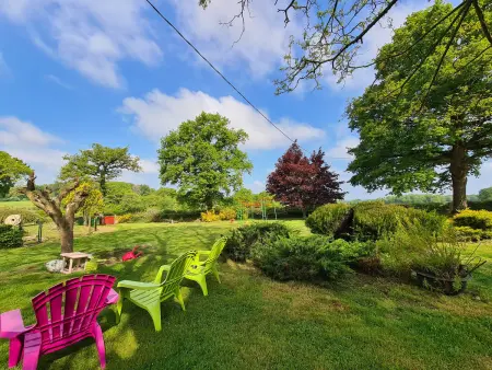 Fermette au calme avec piscine, jardin et étang de pêche - Photo 13