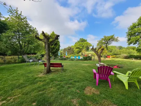 Fermette au calme avec piscine, jardin et étang de pêche - Photo 15