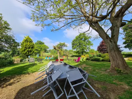 Fermette au calme avec piscine, jardin et étang de pêche - Photo 16