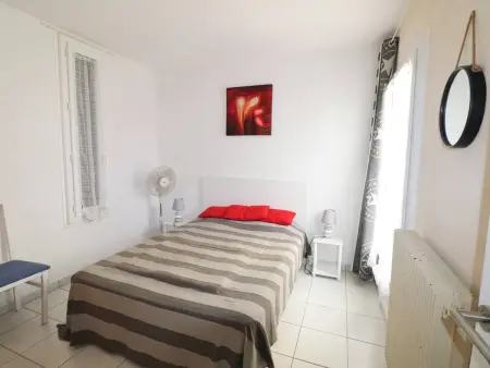Maison Méditerranéenne 60m² avec Patio et Parking Privé, à 5min de la Plage, 3 Pièces Confortables - Photo 7