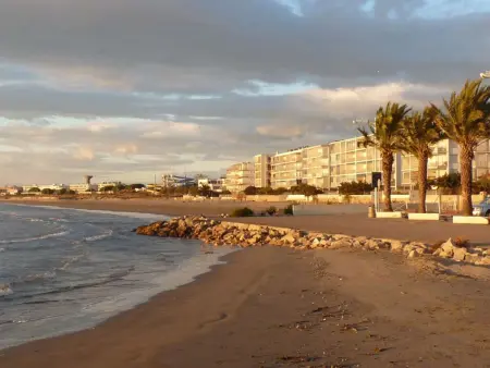 Maison Méditerranéenne 60m² avec Patio et Parking Privé, à 5min de la Plage, 3 Pièces Confortables - Photo 12