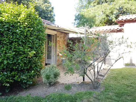 Gîte de Charme avec Jardin Privé près de Nantes, Accès Facile, Équipé Tout Confort - Photo 13