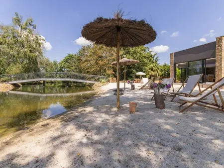 Villa Contemporaine avec Spa, Sauna, Piscine et Île Privative près de Nantes - Photo 11