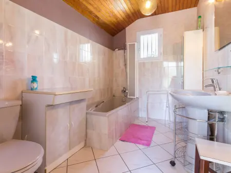 Location saisonnière: Gîte cosy avec jardin clos, proche plages et parc de Brière, wifi inclus! - Photo 8