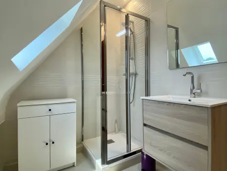 Charmante Maison Rénovée à 500m de la Mer avec Jardin, 2 Chambres, Parking Gratuit - Photo 6