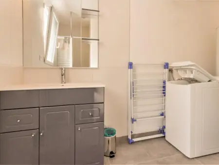 Maison mitoyenne cosy à 200m de la mer avec terrasse, wifi et équipements bébé - Photo 11