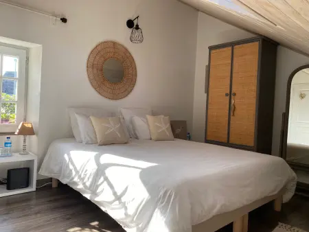 Charmante maison rénovée au calme avec jardin privatif, à 500m des plages et proche commerces - Photo 4