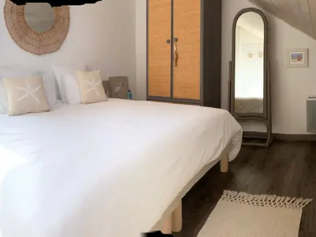 Charmante maison rénovée au calme avec jardin privatif, à 500m des plages et proche commerces - Photo 6