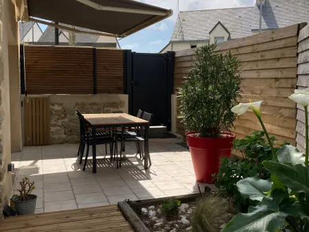 Charmante maison rénovée au calme avec jardin privatif, à 500m des plages et proche commerces - Photo 9