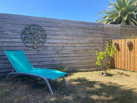 Charmante maison rénovée au calme avec jardin privatif, à 500m des plages et proche commerces - Photo 12