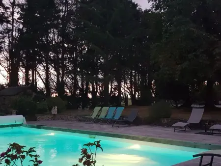 Havre de paix avec piscine chauffée, jardin arboré et activités pour tous - Photo 19