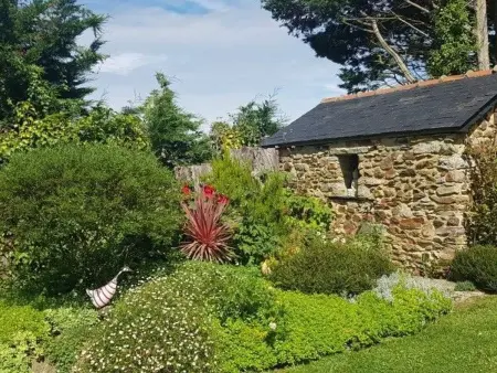 Havre de paix avec piscine chauffée, jardin arboré et activités pour tous - Photo 22