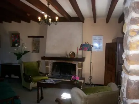 Gîte charmant avec cheminée, jardin privé et 3 chambres dans un ancien corps de ferme - Photo 1