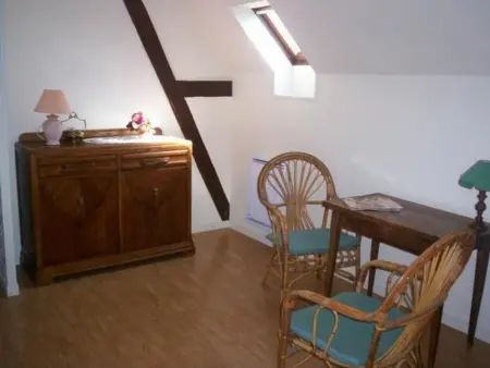 Gîte charmant avec cheminée, jardin privé et 3 chambres dans un ancien corps de ferme - Photo 5