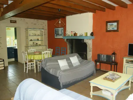 Gîte rénové en campagne, 3 ch., terrain 5000m², proche randonnées et Le Mans ! - Photo 9