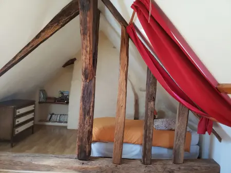 Charmante maison paysanne rénovée avec grand terrain, proche de la rivière et du village médiéval - Photo 10