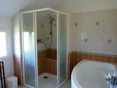 Gîte spacieux et paisible près du Mans avec grand terrain, 15 couchages, ping-pong et WIFI - Photo 5