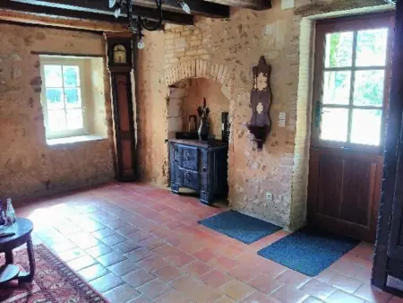 Gîte authentique avec piscine chauffée, parc et chevaux, au cœur d'un château historique - Photo 9